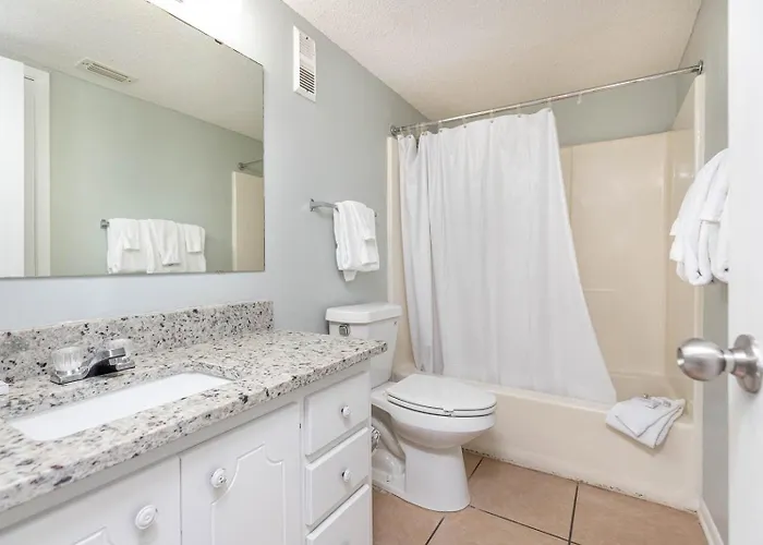 Apartment Island Winds East 108